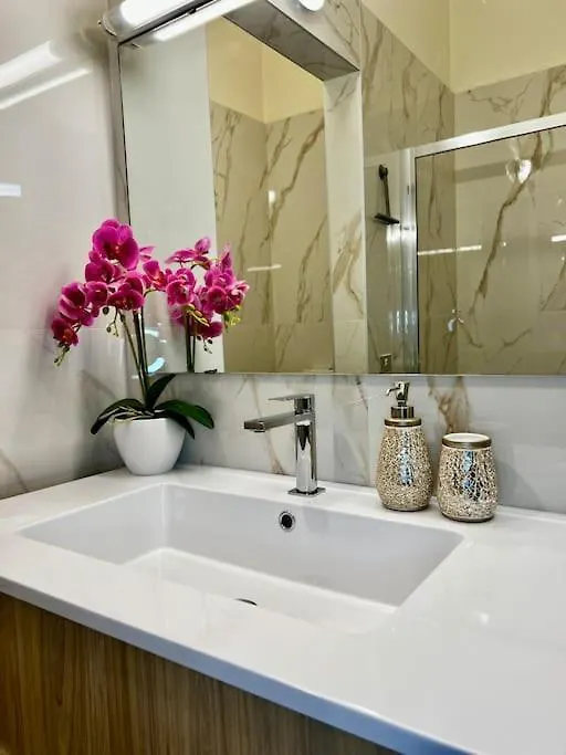 Apartment Attico Arena,200MqNetflix-Wifi-Air Conditioning Verona